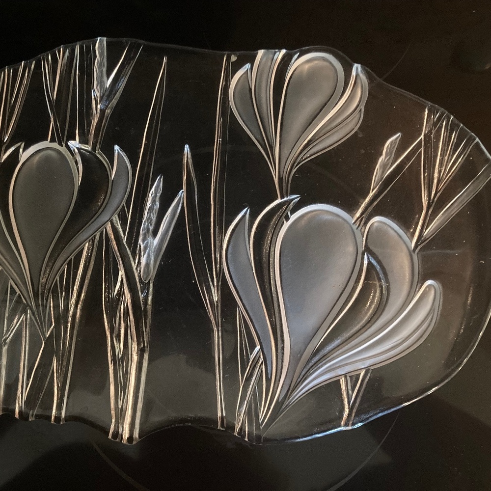Vintage 1980’s MIKASA Crystal “SPRING CROCUS” 3-D Floral Oval Platter